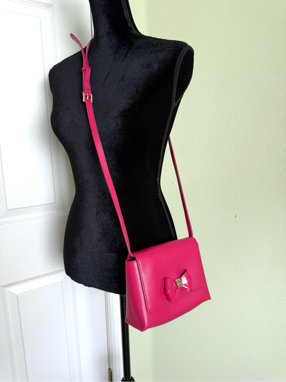 Ted Baker Women's Fuchsia Leather Angiee Bow Detail Mini Shoulder Bag Crossbody - Picture 2 of 13